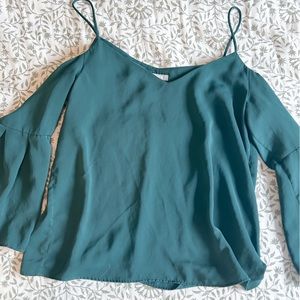 🌿3 for $12🌿 h&m green blouse